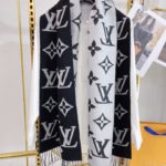 Louis Vuitton Essential Monogram Black/White Scarf 180cm/71in M77853