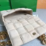 Bottega Veneta Chain Cassette Porridge, For Women, Women’s Bags 10.2in/26cm 631421V04N09776