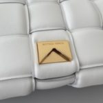 Bottega Veneta Chain Cassette White, For Women, Women's Bags 10.2in/26cm 680070V1FY09009
