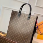 Louis Vuitton Sac Plat Bag Monogram Canvas By Virgil Abloh For Women, Women's Bags 14.1in/36cm LV M45667