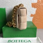 Bottega Veneta Chain Cassette Porridge, For Women, Women’s Bags 10.2in/26cm 631421V04N09776