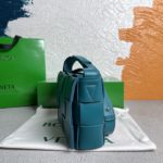 Bottega Veneta Cassette Blaster, For Women, Women’s Bags 9.1in/23cm 578004VMAY14636