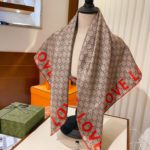 Gucci GG 'Love' Print silk Beige and Red Scarf 90cm/35in ‎681907 3G001 9774