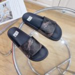Gucci Women's GG Supreme Slide Tiger Black For Women 407345 G0K00 1084