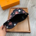 Louis Vuitton Be My Cap In Black