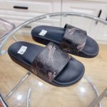 Gucci Women's GG Supreme Slide Tiger Black For Women 407345 G0K00 1084