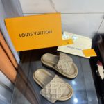 Louis Vuitton Women's Pool Pillow Comfort Mule Beige For Women LV