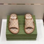 Gucci Men's GG Supreme Slide Sandal Brown And Beige For Men ‎624879
