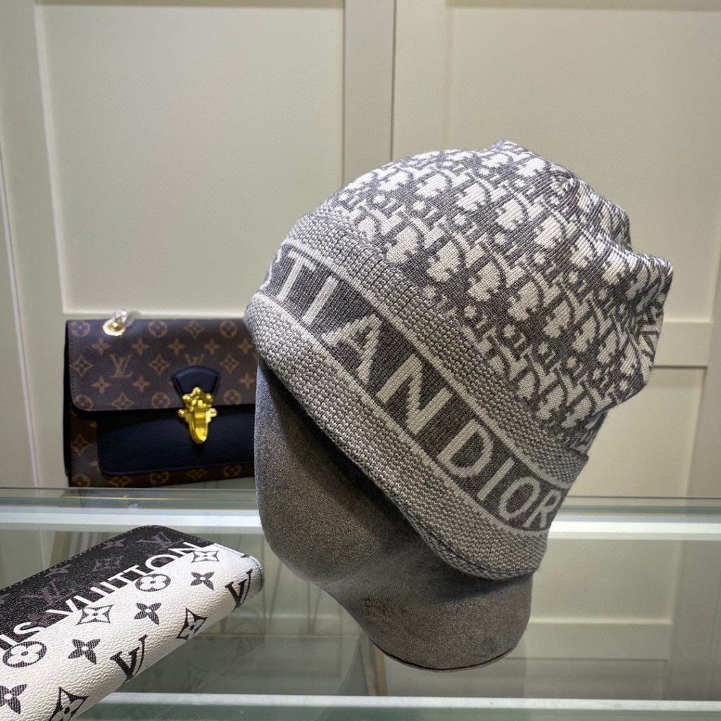 Dior Pompom Beanie In Grey