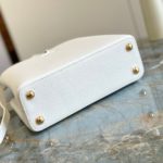 Louis Vuitton Capucines BB White For Women, Women’s Handbags, Shoulder Bags And Crossbody Bags 10.6in/27cm LV