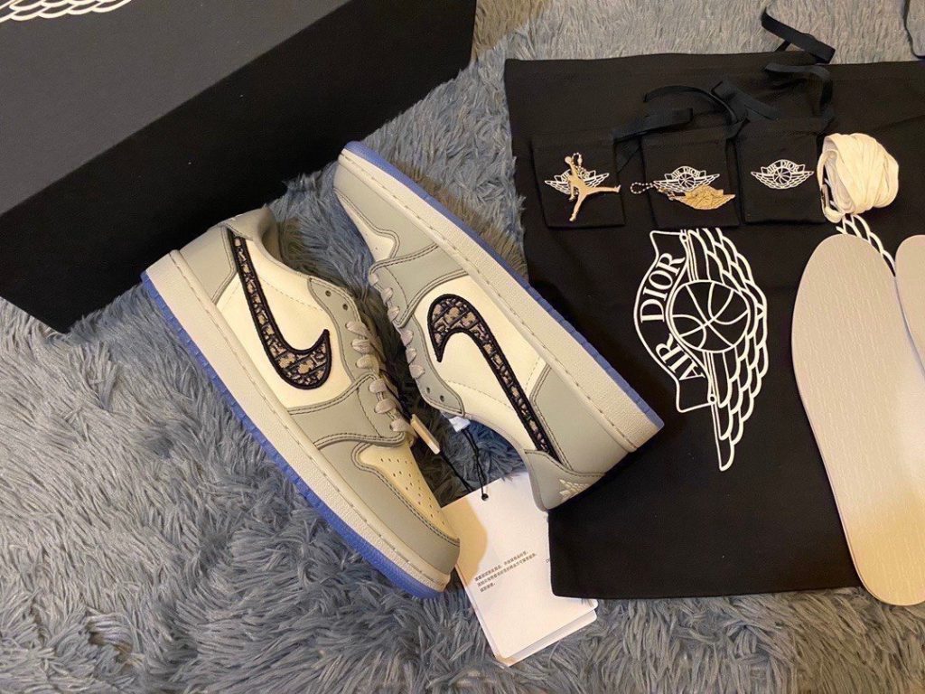 Dior x Air Jordan 1 Low-Top Grey and White Sneaker For Men, Men's Shoes
