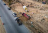 Accidente en bulevar 2000; dompe termina volcado