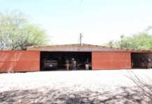 Recupera FGE vehículos robados en EU y asegura avioneta en cateo del Valle de Mexicali