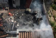 Fuerte incendio consume tercer piso de una vivienda en la colonia Lázaro Cárdenas
