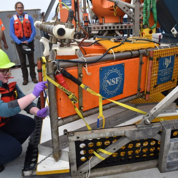 Sampling the CAMHD biofouling V25 Sampling the CAMHD biofouling V25