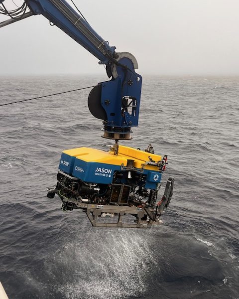 Jason recovery onboard the R/V Atlantis