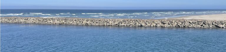 A beautiful day transiting through the Yaquina Bay channel. D. Kelley, University of Washington, V26.