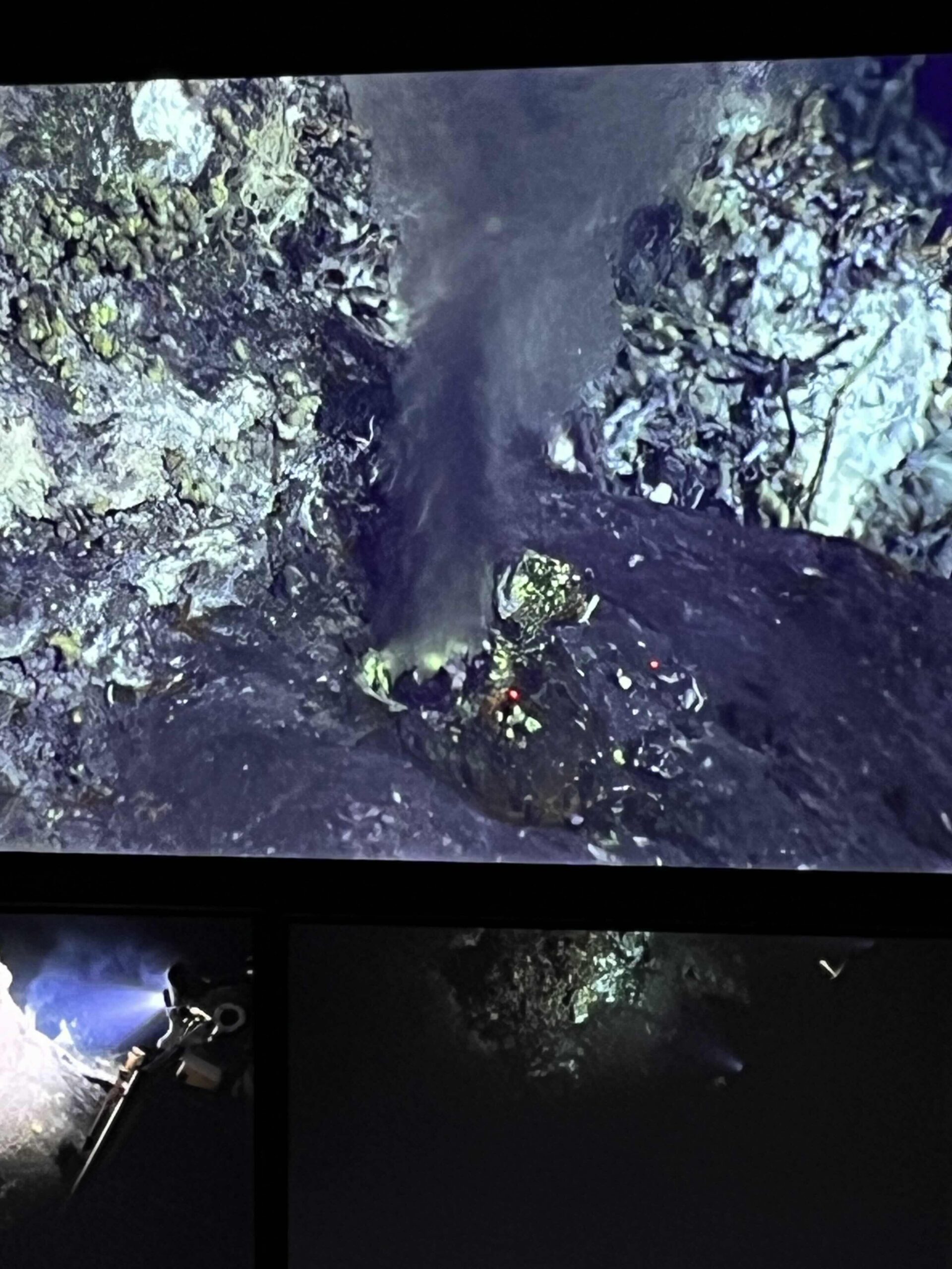 Chalcopyrite-lined Orifice at Mushroom