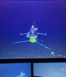 The multi-legged HPIES instrument on the sedimented seafloor at 2600 m water depth, Axial Base. Credit: A. Chang, University of Washington; V26.