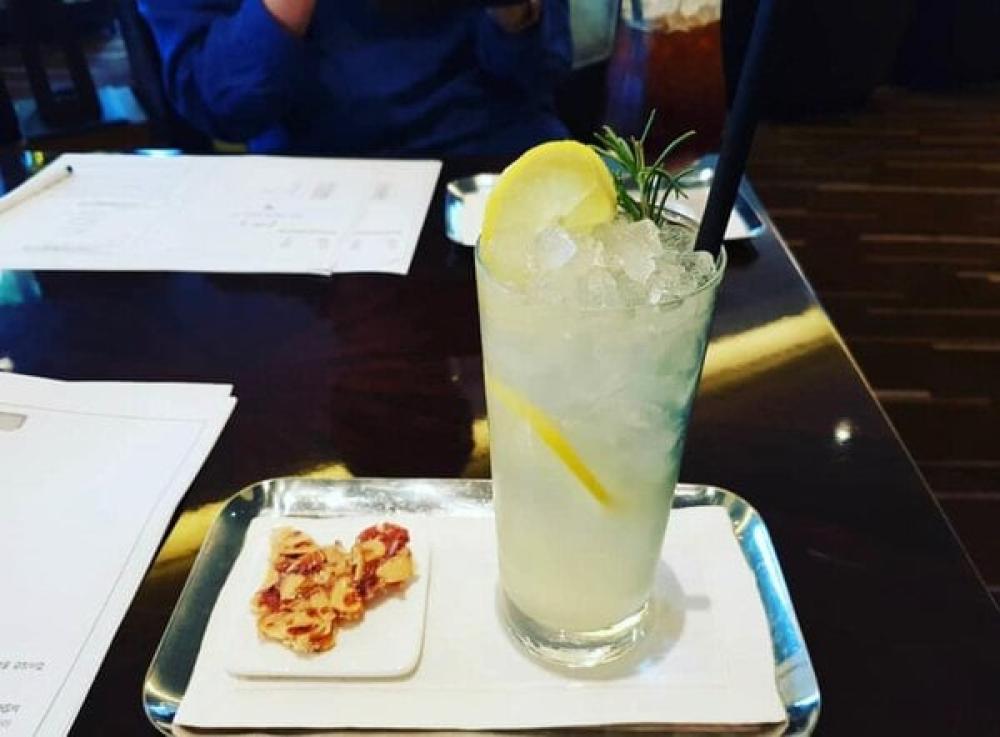 Big Train 2 lb. Shaken Lemonade Drink Mix - 5/Case