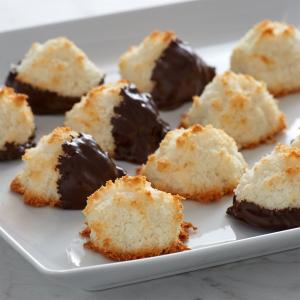 Hickory Harvest Unsweetened Coconut Macaroon - 25 lb.