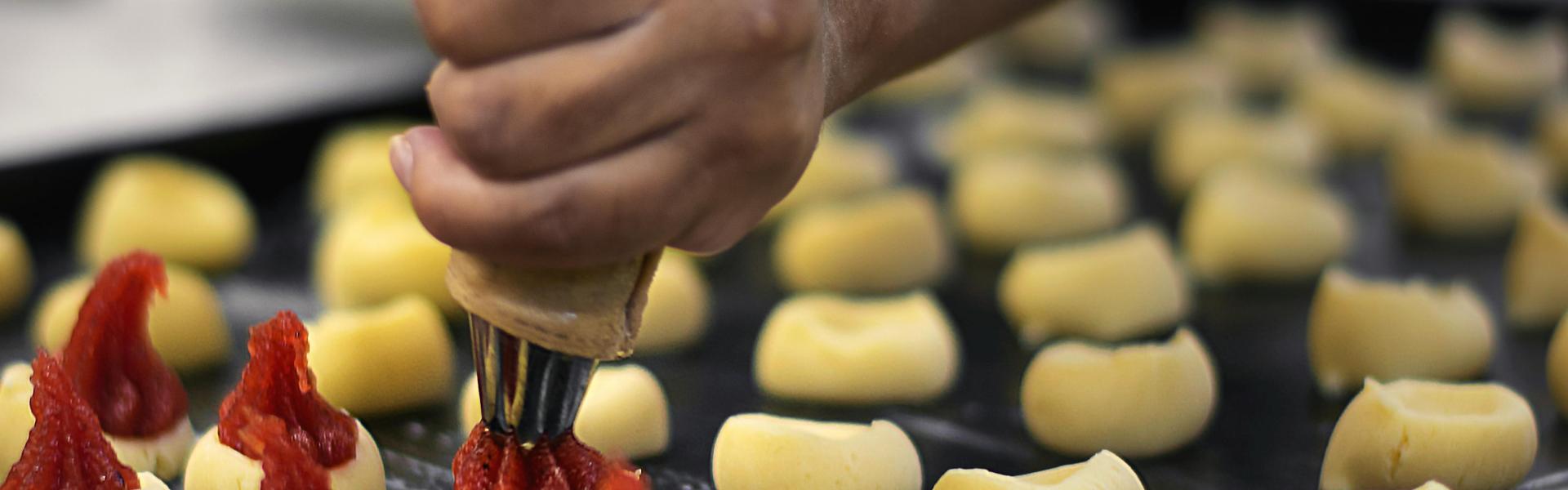 Bakeware & Sheet Pans