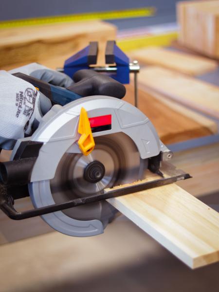 Knives, Blades & Cutting Tools