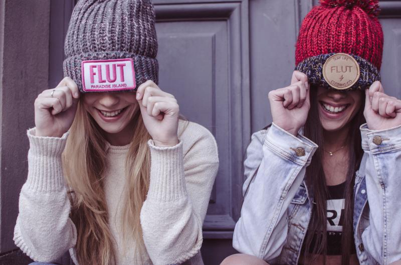 Hats, Scarves, Caps & Beaniess