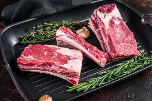 Dried Uncooked Boneless Beef Short Ribs