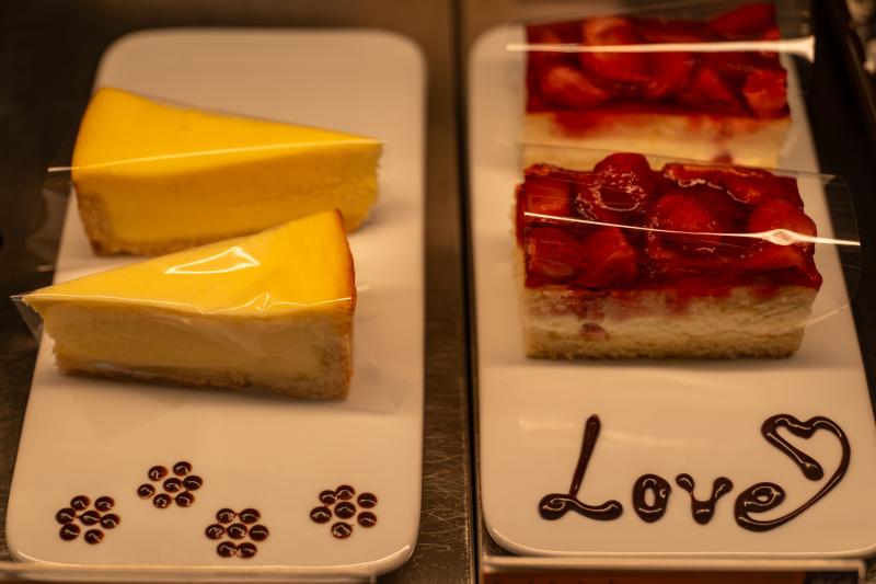 Cakes, Pies, Scones & Cheesecake