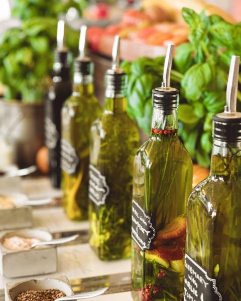 Oils, Fats & Shortenings