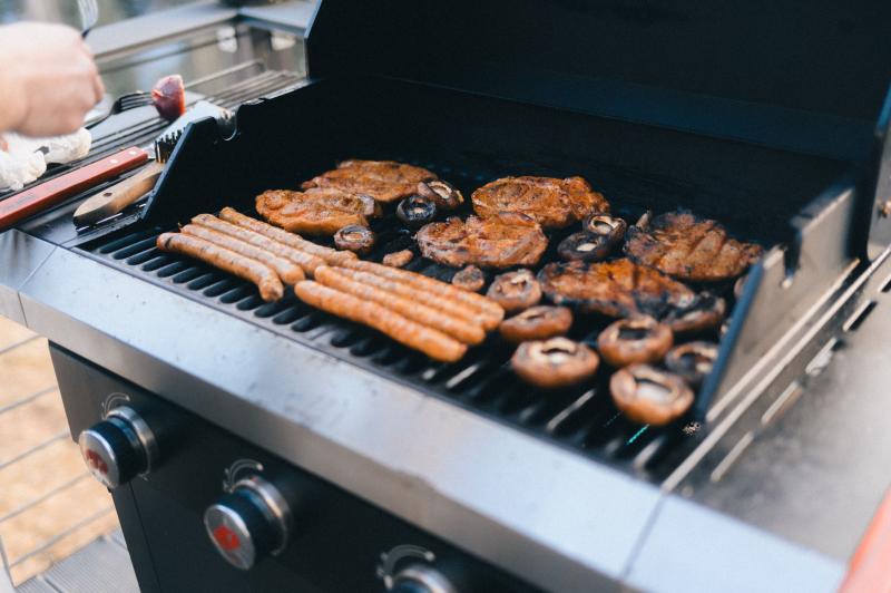 Gas Grills & Griddles