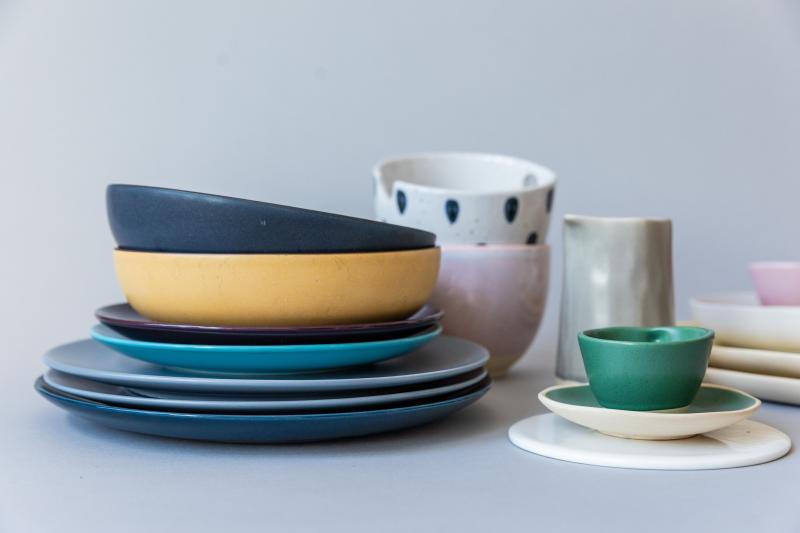 Dinnerware, Plates, Cups & Bowls 
