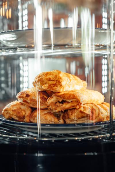 Food Holding Cabinets & Containers