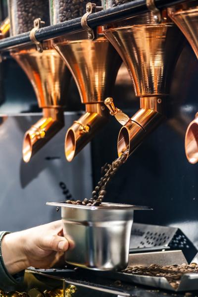 Funnels & Dispensing Tools