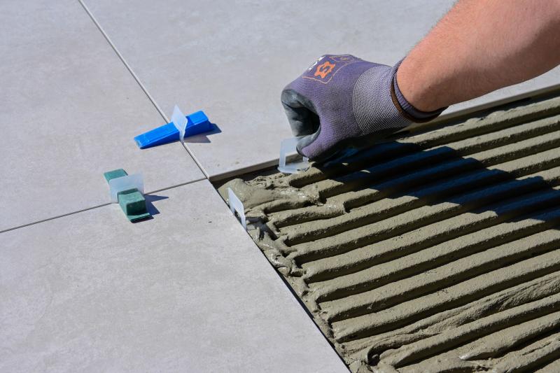 Adhesives, Sealants & Caulk