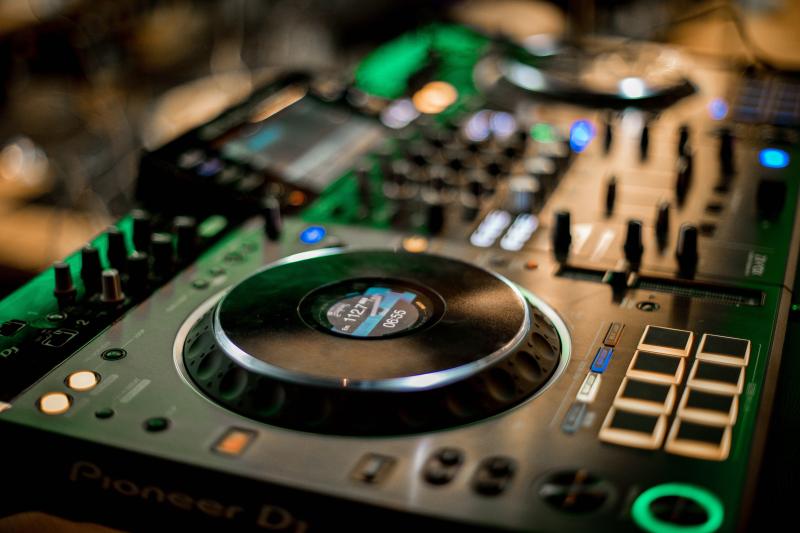 Audio & Entertainment