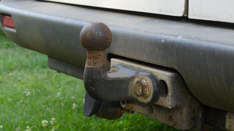 Tow Hitches & Accessories