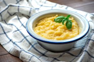 Freeze Dried Fully Cooked White Coarse Polenta