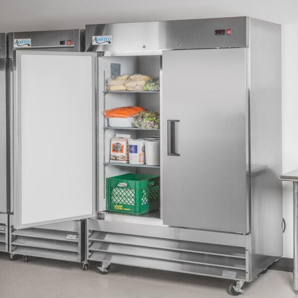 Avantco A-49R-HC 54" Solid Door Reach-In Refrigerator