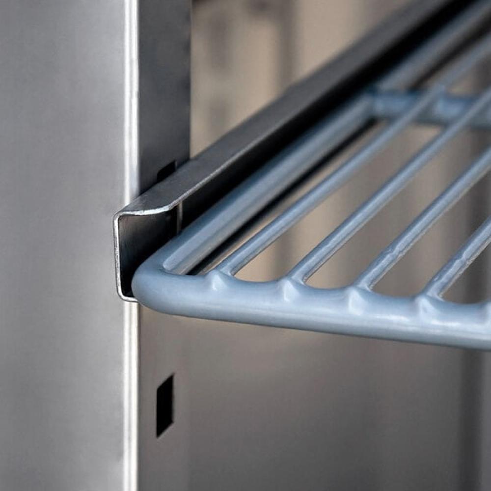 Avantco SS-2R-4-HC 54" Stainless Steel Solid Half Door Reach-In Refrigerator