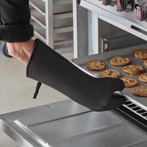 Vigor SafeMitt 17" Neoprene Oven Mitt
