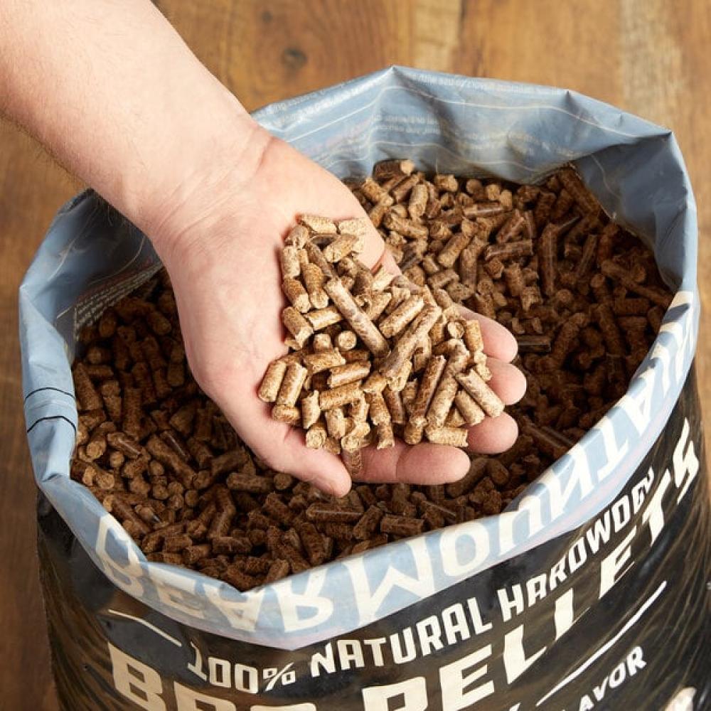 Bear Mountain 100% Natural Hardwood Oak BBQ Pellets - 20 lb.