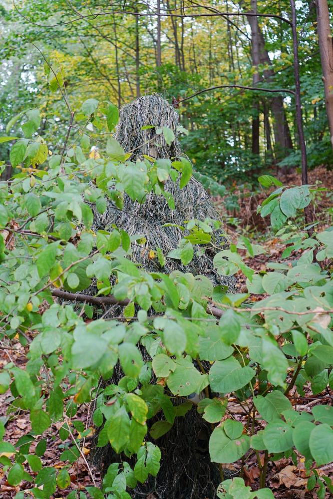 Complete Woodland Ghillie Suit 5 Piece Camo with Bag, real nice set.