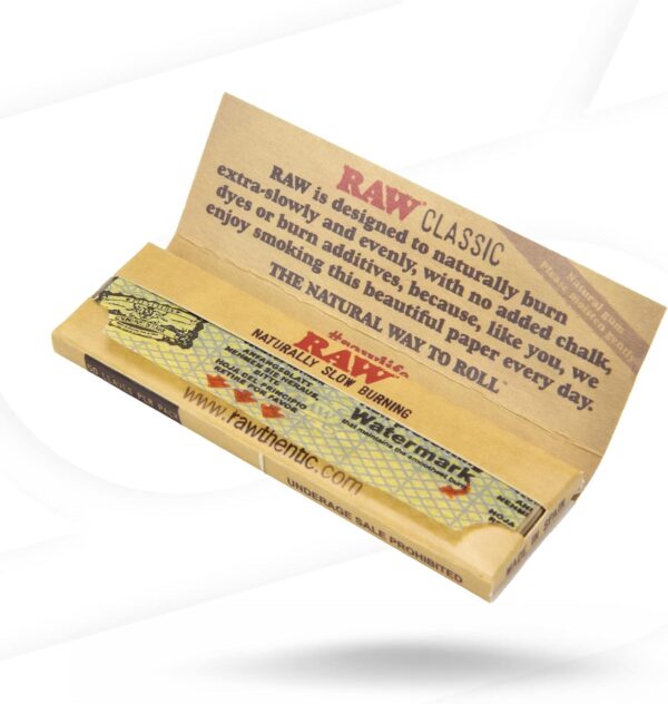 RAW Cut Corners Classic Rolling Papers | 50 Packs of 50 All Natural - Additive Free - 100% Vegan Leaves per Pack - Image 3