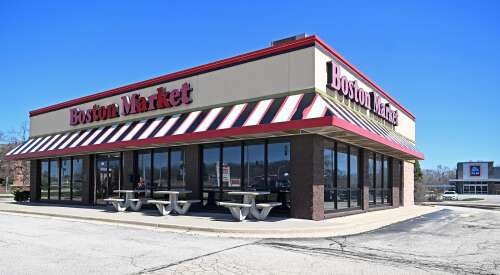 New pot dispensary, tattoo parlor get approval from Elgin City Council