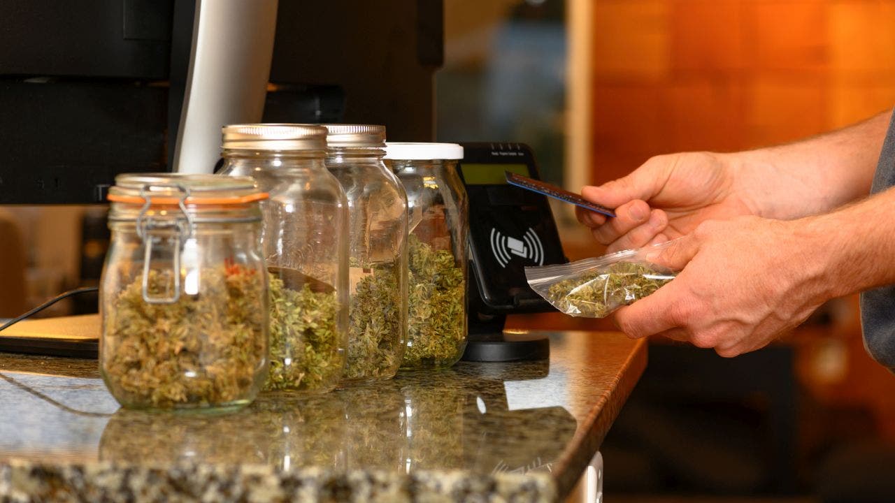 Oregon marijuana businesses win lawsuit against 'unconstitutional' state measure