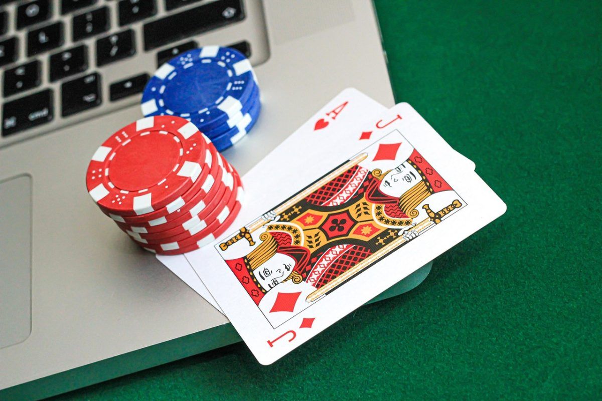 Greek Teens: 36% Gamble, Easy Access to Cannabis and Alcohol