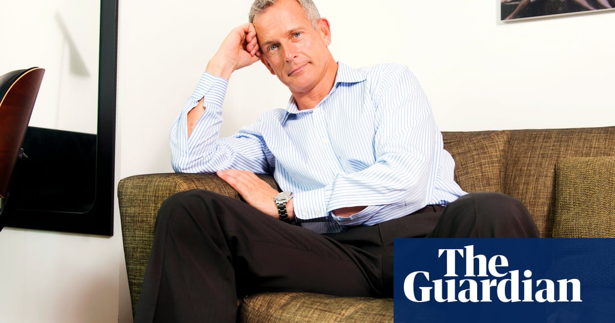Tracking low-level cannabis use wastes police time, former London chief says | Police