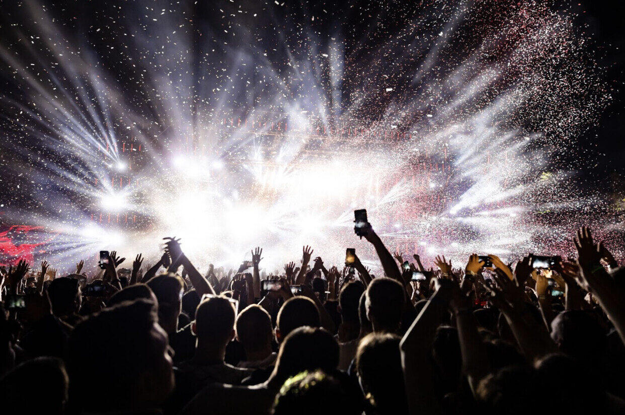 Cannabis Seltzers Take Center Stage: A New Era for Festival Refreshments